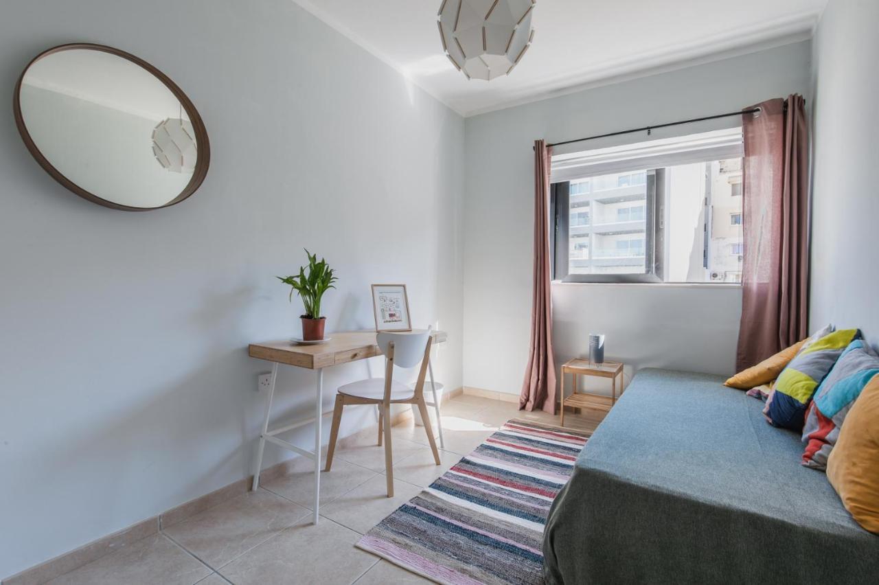 Stylish 3 Bedroom Apartment - St. Julians - 5 Mins From Balluta Bay Saint Julian's Εξωτερικό φωτογραφία